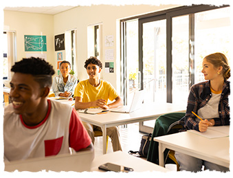 Collégiens en classe